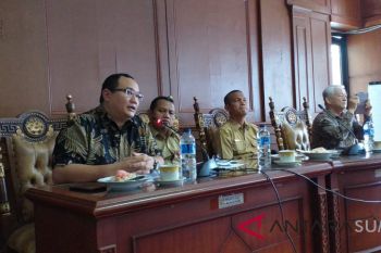 Perusahaan jasa penerangan tenaga surya dukung pariwisata Pariaman