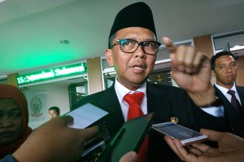 Gubernur Sulsel: guru jadi kunci perbaiki bangsa