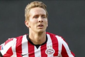 Luuk de Jong cetak dua gol, PSV gilas tuan rumah