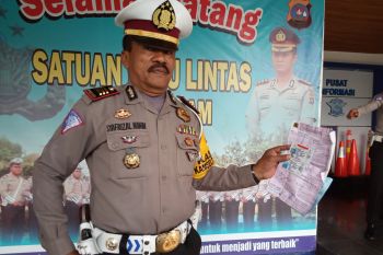 Terobos lampu merah, tiga ASN Agam ditilang polisi