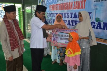 Baznas Agam salurkan zakat Rp1,05 miliar untuk empat program