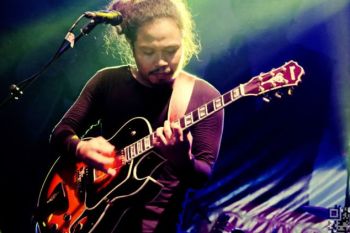Is diganti jadi vokal Payung Teduh?