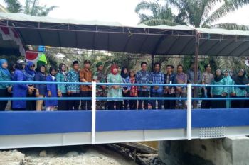 Perusahaan tambang batu bara bangun jembatan