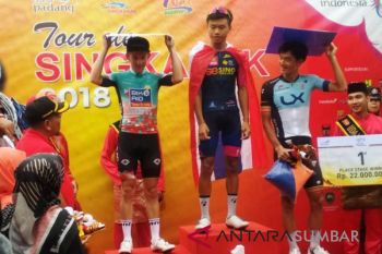 Pebalap disambut hujan deras di finis etape IV TdS Ambun Pagi