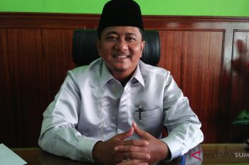 Penjelasan Kemenag Pariaman terkait tradisi pernikahan "bajapuik"