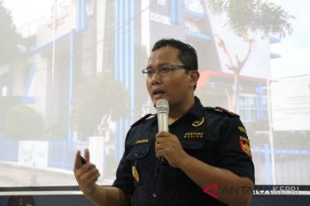 Penerimaan Bea Cukai Tanjungpinang Rp1,98 Triliun