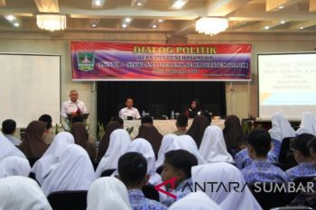 Pemkab Solok berikan pendidikan politik bagi pelajar