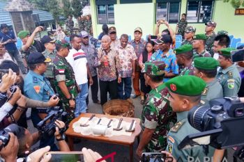 Korem 172/PWY musnahkan ganja dan minuman beralkohol