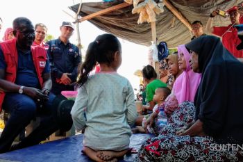 Sekjen IFRC beri semangat korban bencana di Palu