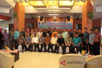Semen Padang bekali warga pelatihan kecakapan hidup