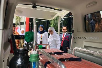 Pertamina Sumbagsel serahkan dua ambulans ke masyarakat
