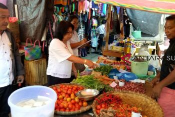Menjelang Natal harga kebutuhan pokok Sitaro naik