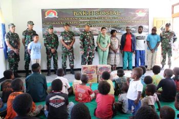 Danyonif 756/Wms kunjungi Panti Asuhan Izinmo Jayawijaya