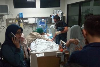 Zumi Zola mendapat izin KPK melayat ayahnya