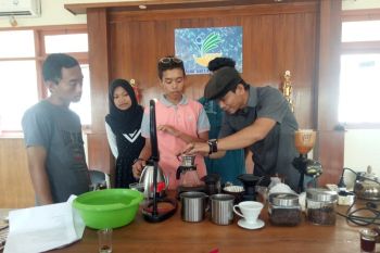 Difabel intelektual dilatih meracik kopi