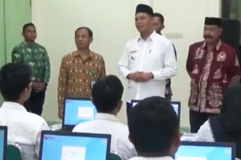Jika saya ikut CPNS kemungkinan tak lulus juga, kata Bupati Sukamara