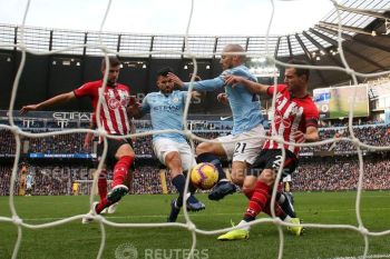 Manchester City kembali ke puncak usai hancurkan Southampton 6-1