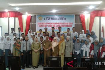 Disnaker: banyak lulusan SMA/SMK menganggur