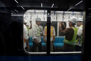 Presiden Jokowi tinjau proyek MRT Jakarta