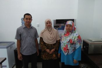 Pengabdian masyarakat Fakultas Peternakan Unand motivasi mahasiswa kreatif buat produk olahan susu dan daging