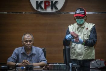 KPK tetapkan Bupati Pakpak Barat tersangka