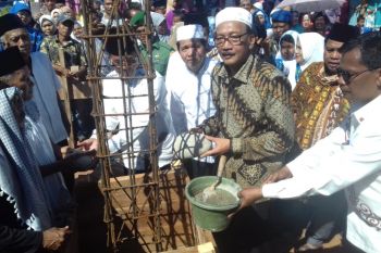 Bupati letakkan batu pertama pembangunan masjid Ar-Rahman Tapan