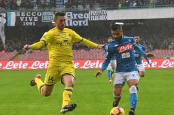 Verona tahan imbang Napoli di San Paolo