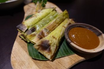Kudapan otak-otak rambah ke luar daerah