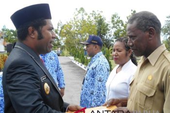 Bupati Biak Numfor ajak warga terapkan hidup sehat