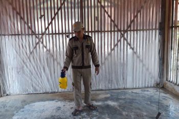 Mahasiswa Polbangtan YoMa Praktik Sanitasi Kandang Unggas