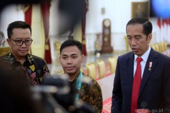 Jokowi beri bonus Rp250 juta kepada Eko Yuli