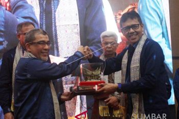 Irwan Prayitno: perlu dibentuk Badan Kerja Sama Gubernur se-Sumatera
