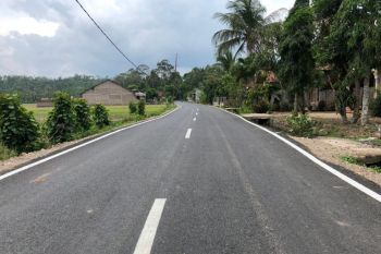 Perbaikan jalan Pringsewu- Pardasuka hampir rampung