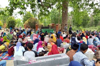 Upacara Sadranan di lereng Merapi diikuti ratusan warga