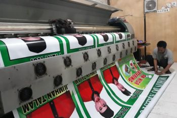 Percetakan Pekalongan kewalahan penuhi pesanan poster politik