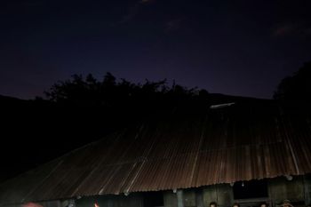 Lampu surya terangi desa Gulita di Pulau Sumba