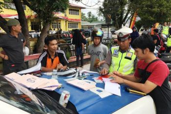 Tiga hari Operasi Zebra, Polres Solok keluarkan 96 surat tilang