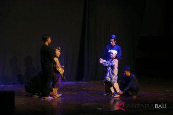 Teatrikal "Wayang Ental" meriahkan "Bali Nawanatya"