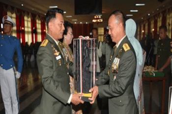 KSAD mewisuda 131 Purnawira Pati TNI AD