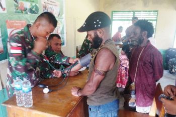 Yonif 126/KC gelar pengobatan massal di Keerom