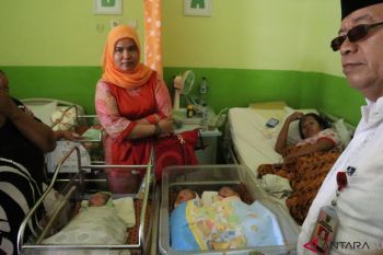Padang Pariaman perhatikan kesehatan bayi kembar tiga