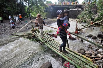 JEMBATAN DARURAT