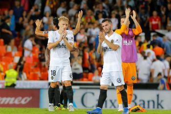 Valencia menang dramatis lawan tim juru kunci