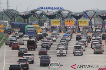 Arus mudik Natal di Tol Cipali