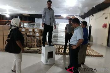 Bawaslu Karimun cek logistik di gudang KPU