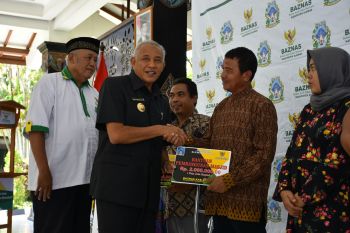 Baznas Kabupaten Sleman salurkan bantuan akhir tahun