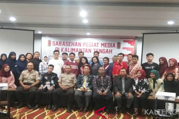 Pegiat media sosial dan mahasiswa diajak aktif melawan kabar bohong