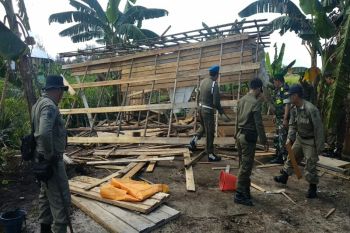 Tidak jera, warung 'remang-remang' di Sampit kembali dibongkar paksa