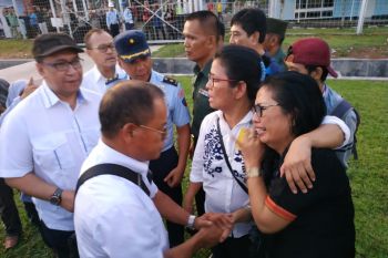 Anak pahlawan pembangunan trans Papua terima beasiswa