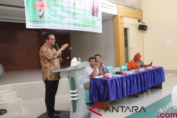 Bank Jateng hibahkan bus dan Pajero ke Undip